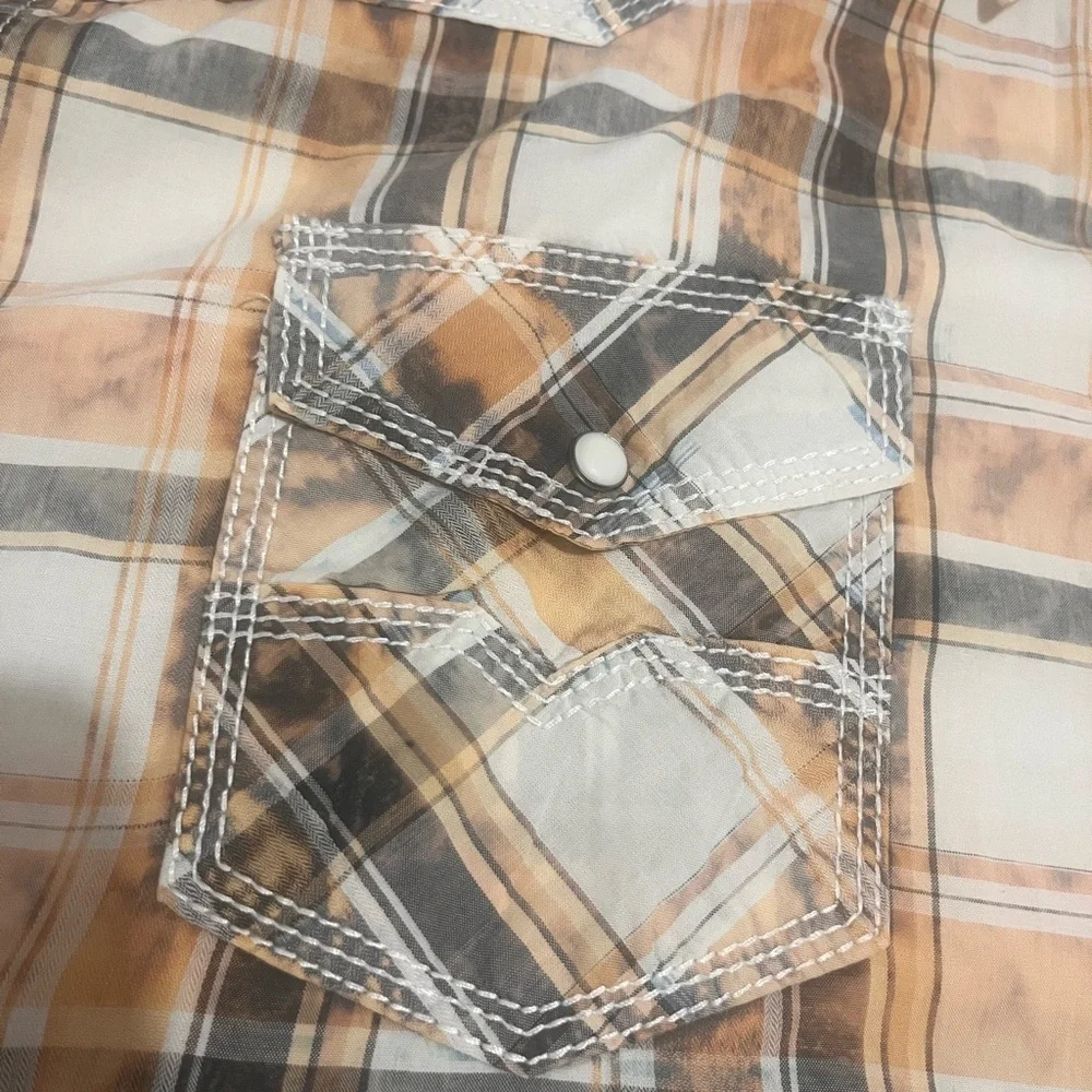 Mens BKE vintage short sleeve pearl snap. Distressed.